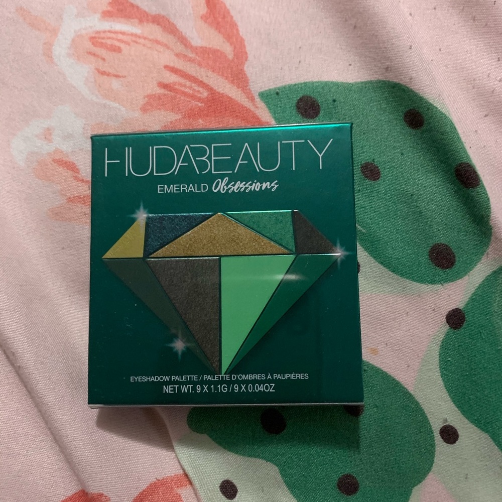 Huda beauty palette